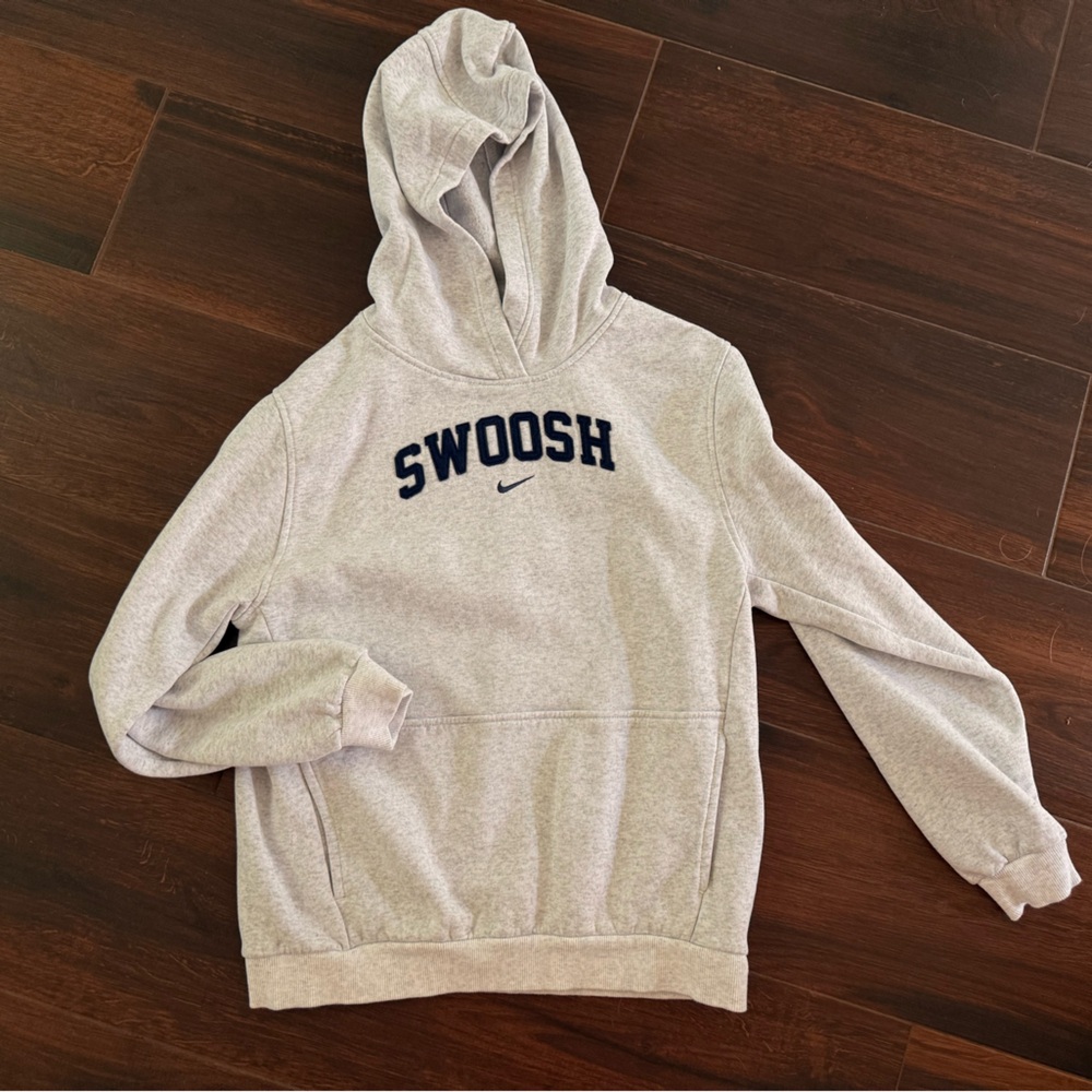 Nike Swoosh Sweatshirt ✔️
